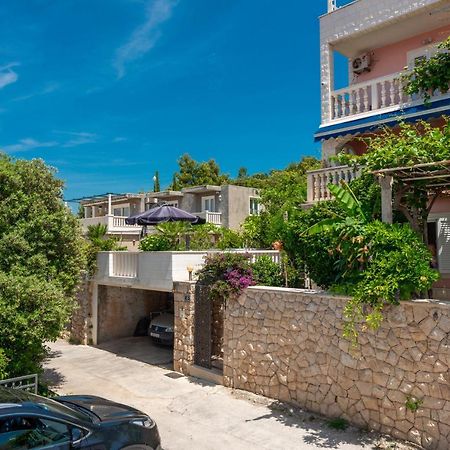 Apartment "Kamelia"קאבטאט מראה חיצוני תמונה